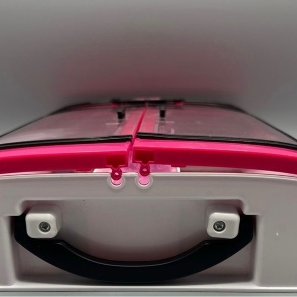 Mattel Barbie Pink Portable Carrying Wardrobe Closet With Handle 2015 - Picture 6 of 7